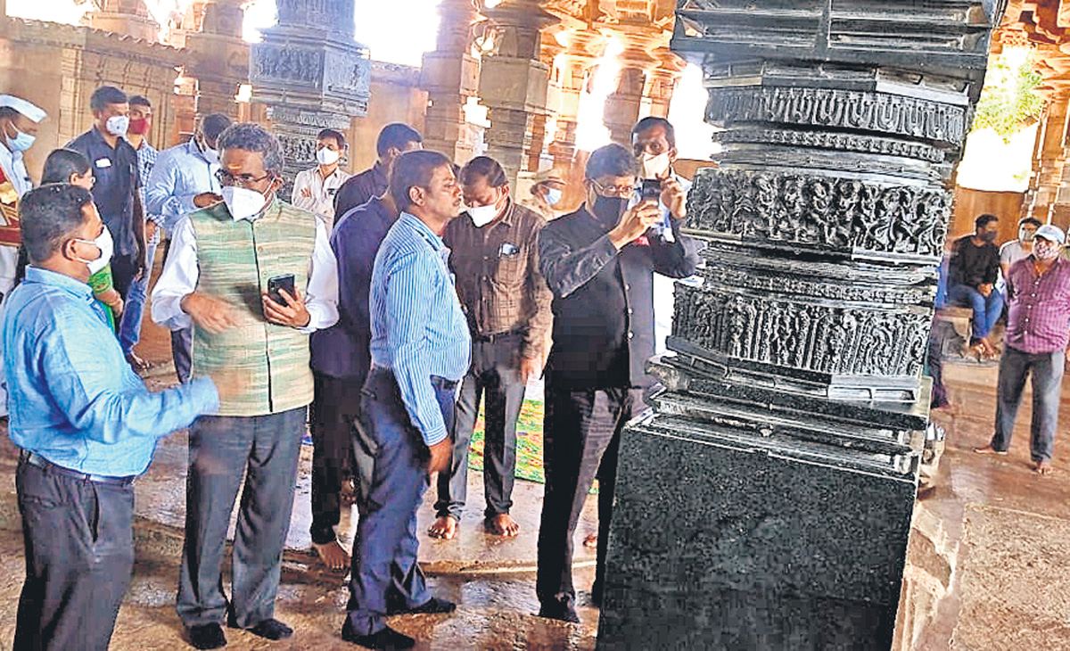 రామప్ప శిల్పకళ అద్భుతం