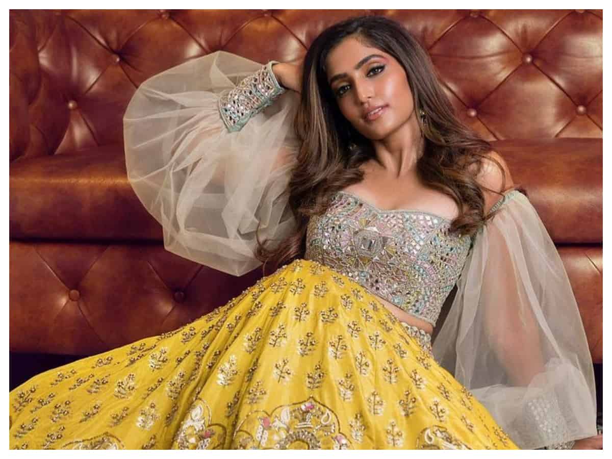 Reba Monica John | రెబా మోనికా జాన్‌ స్టన్నింగ్‌ ఫొటోస్..