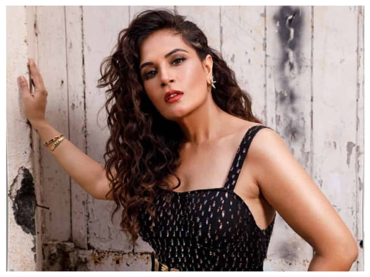 Richa Chadha | బ్లాక్‌ డ్రెస్‌లో రిచా చద్దా అందాలు..