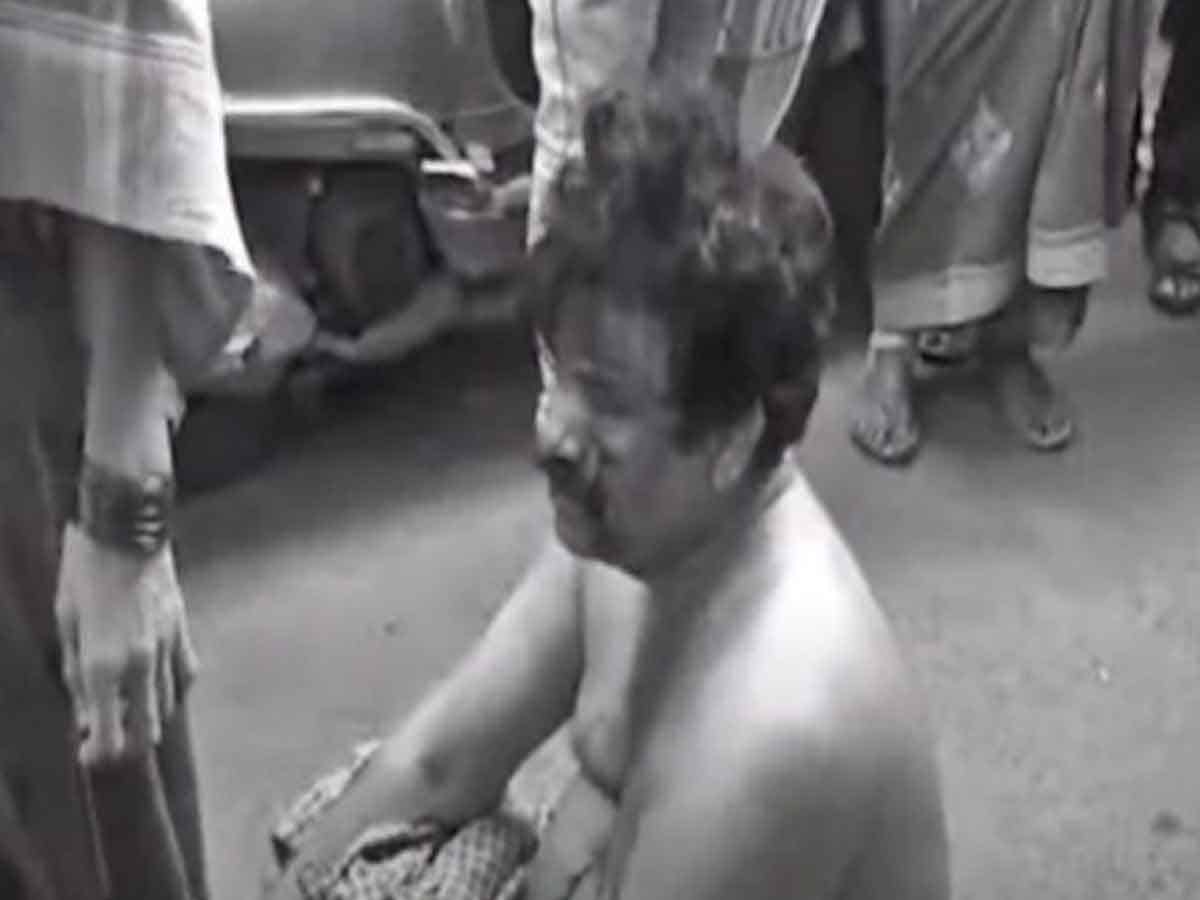 Rowdy Sheeter: విశాఖలో రౌడీషీటర్‌కు మహిళలు దేహశుద్ధి