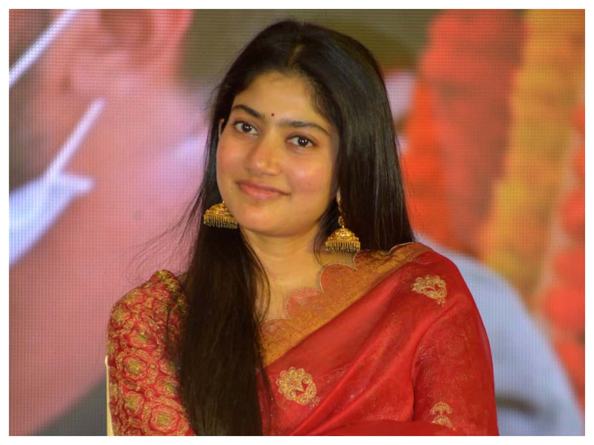 Sai Pallavi | సాయి పల్లవి లేటెస్ట్ ట్రెడిషనల్ స్టిల్స్..