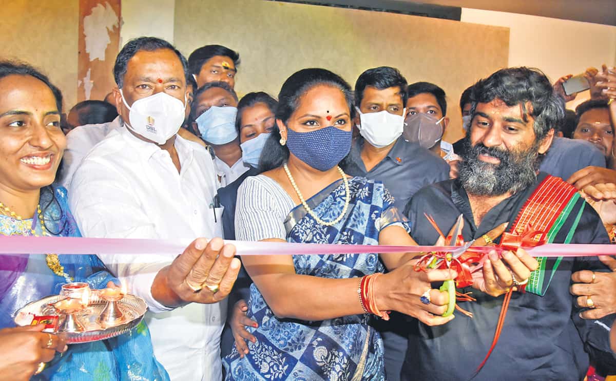 లుక్‌ ఈస్ట్‌తో ఐటీ విస్తరణ