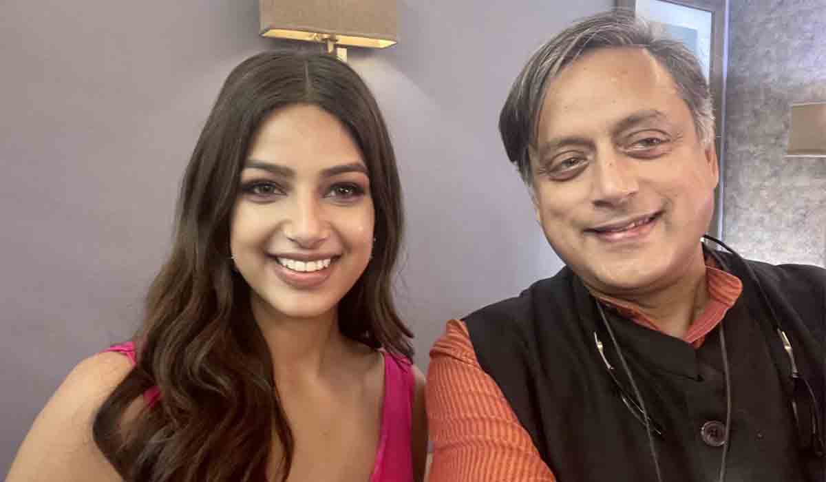 హర్నాజ్‌ను అభినందించిన శశిథరూర్‌.. ఆయన రాజకీయాల్లో రణబీర్‌ అన్న యూజర్‌