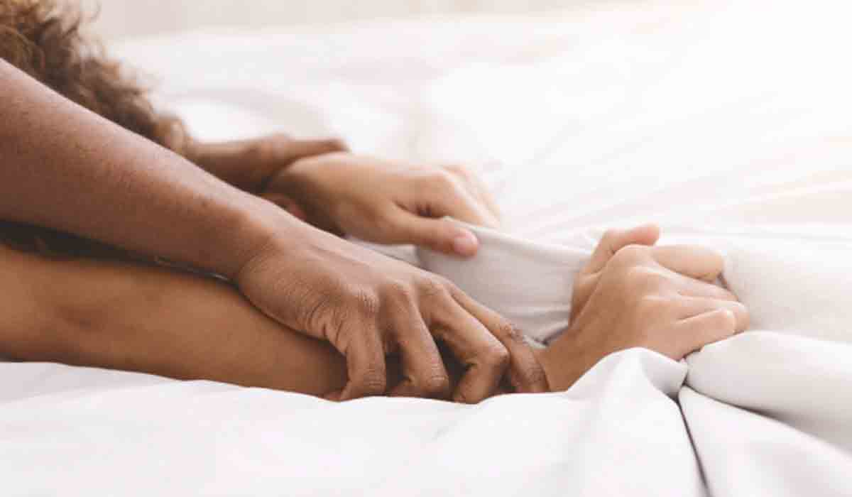 శృంగార స‌మ‌యంలో అతిచేస్తే మొదటికే మోసం..!