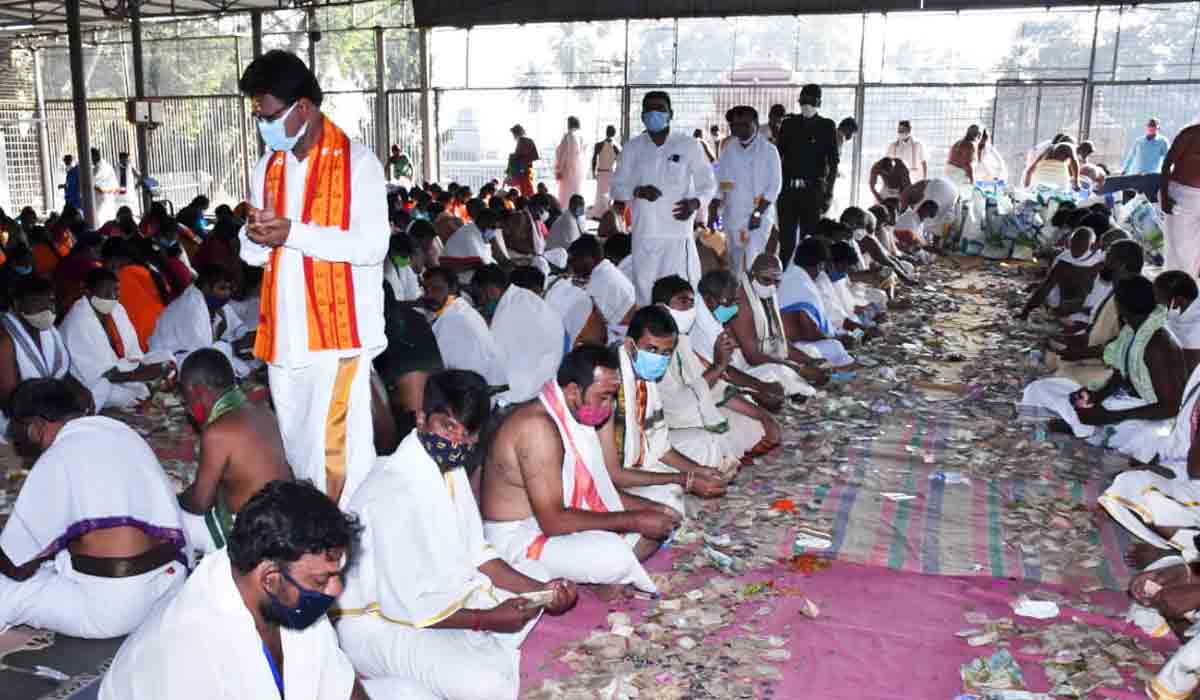 Srisailatm Temple | రికార్డుస్థాయిలో శ్రీశైల మల్లన్న ఆదాయం..