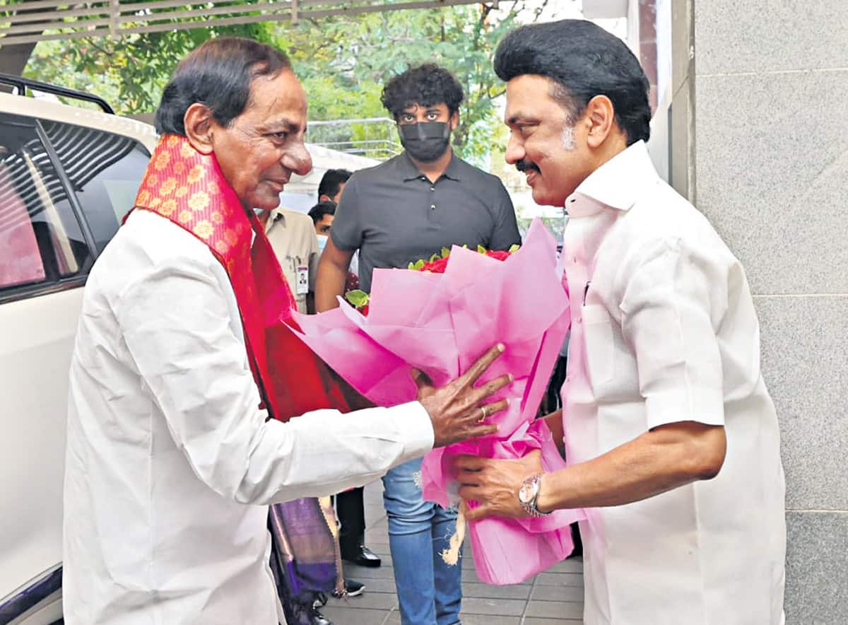 ప్రాంతీయ పార్టీలే ప్రజలకు రక్ష