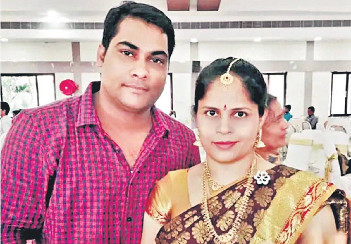 ఆర్థిక ఇబ్బందులకు కుటుంబం బలి