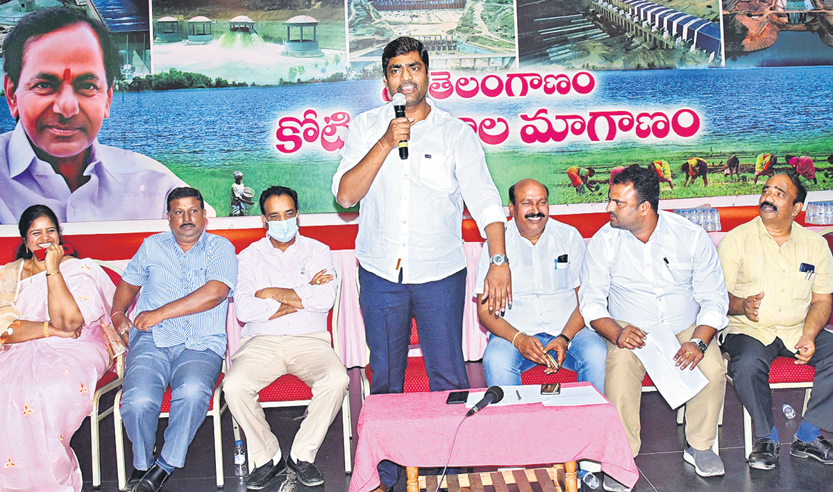 రాజకీయ ప్రాతినిధ్యం కల్పించాలి