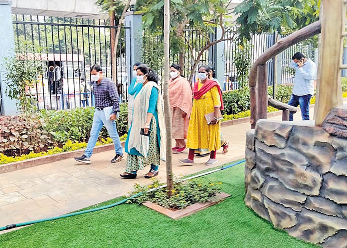 వ్యాక్సినేషన్‌ను పూర్తి చేయండి