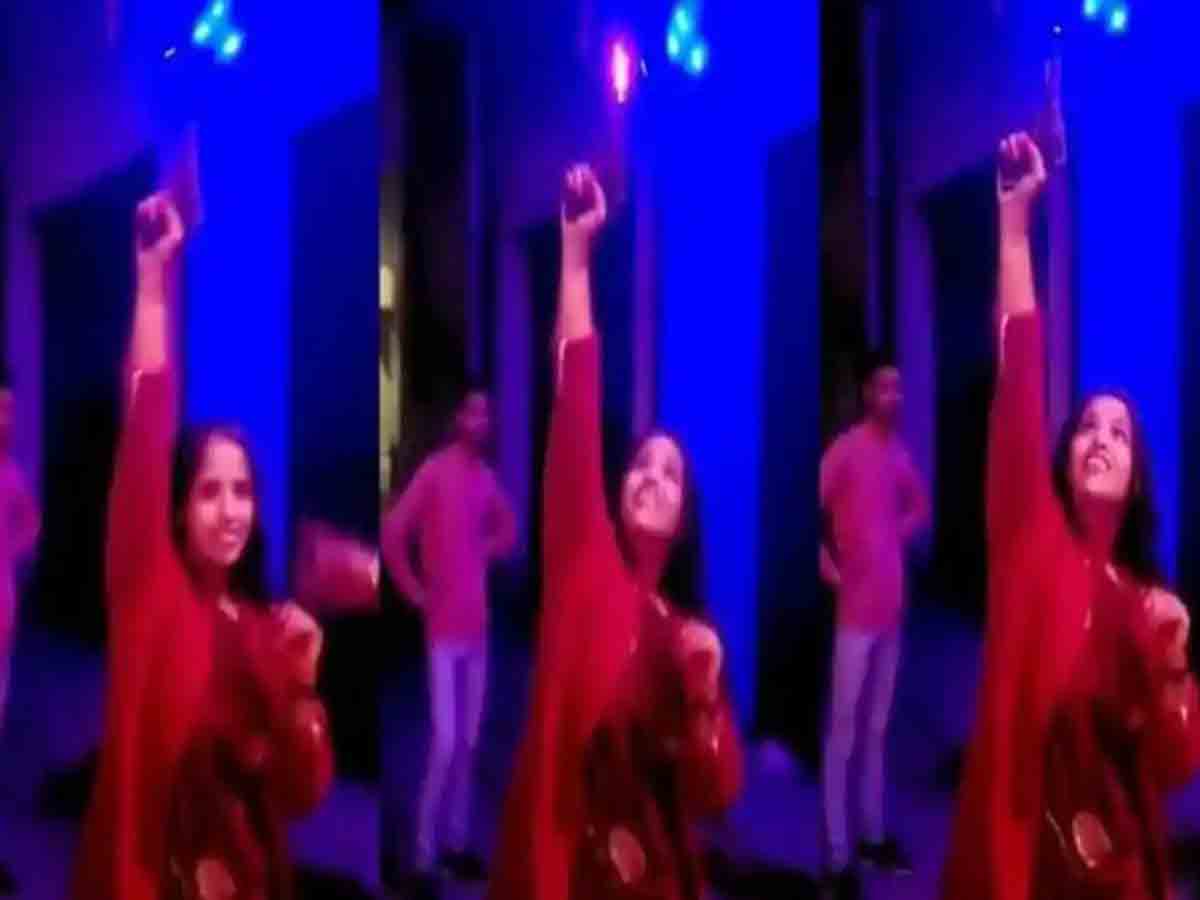 గన్‌తో గాల్లోకి మహిళ కాల్పులు.. తర్వాత ఏమైందంటే?