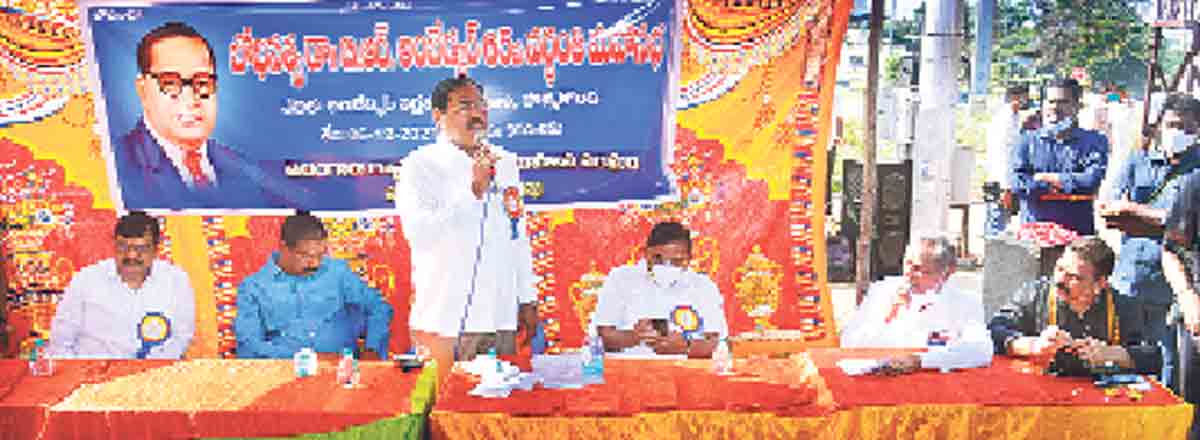 కేసీఆర్‌తోనే ఆలయాలకు పూర్వవైభవం