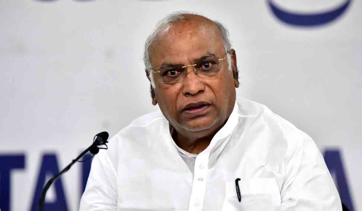 Congress | ప‌ని కంటే ప్ర‌సంగాల‌పైనే మోదీకి శ్ర‌ద్ధ: ఖ‌ర్గే