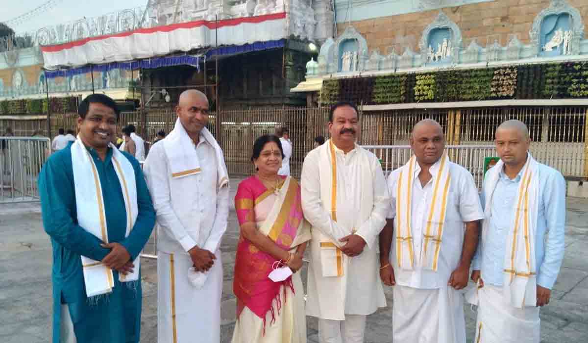 తిరుమలేశుని సేవలో కోరుట్ల ఎమ్మెల్యే కే విద్యాసాగర్ రావు