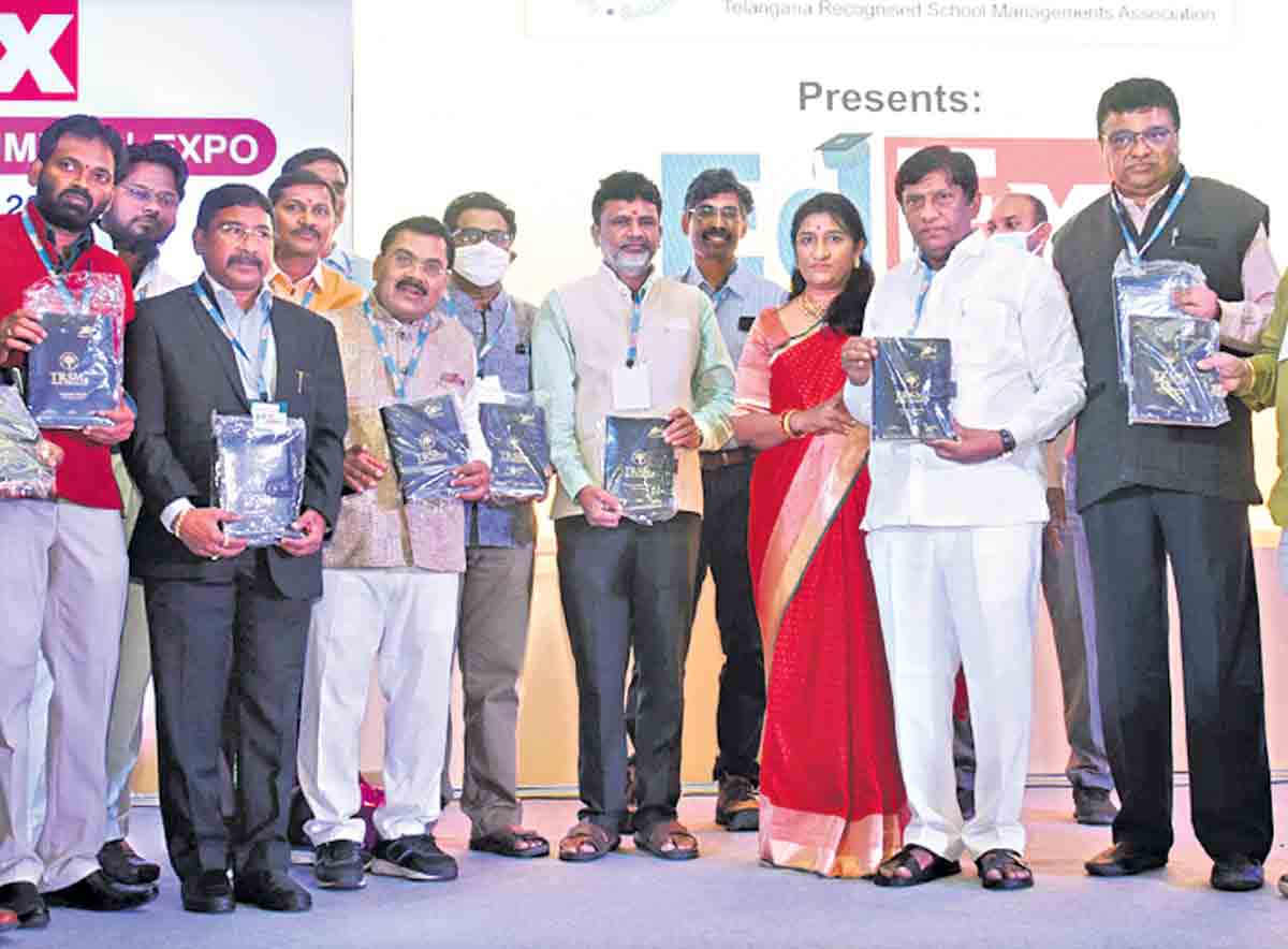 ‘ఎన్‌ఈపీ’పై కేంద్రం స్పష్టతనివ్వాలి