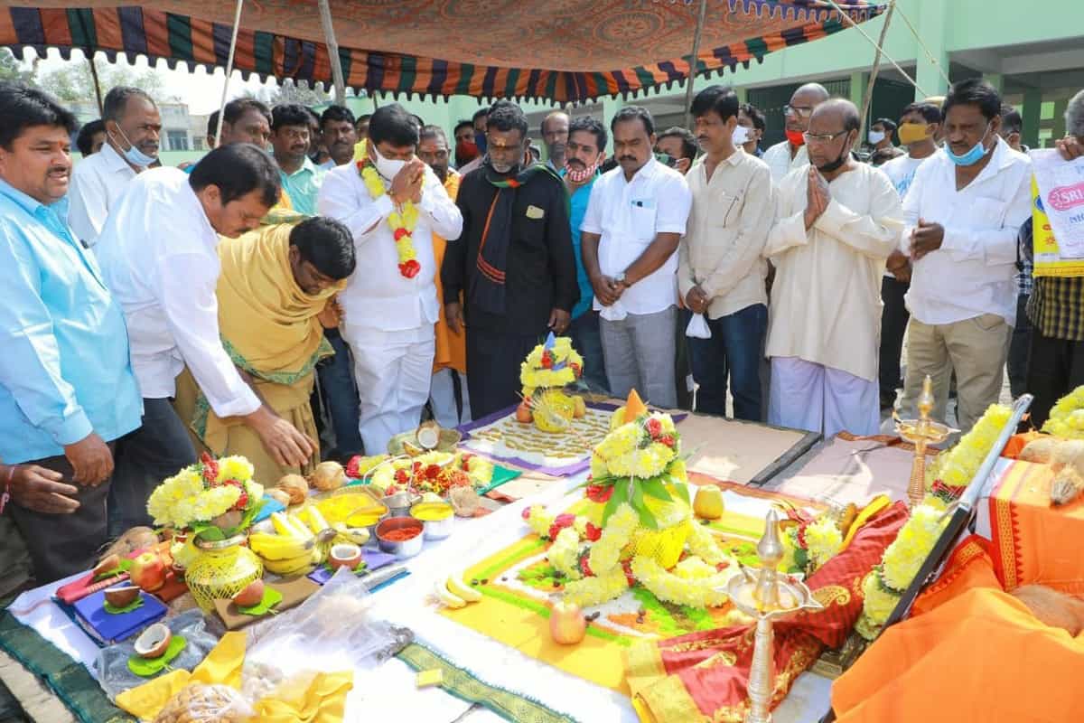 పేదలకు అండగా ప్రభుత్వం