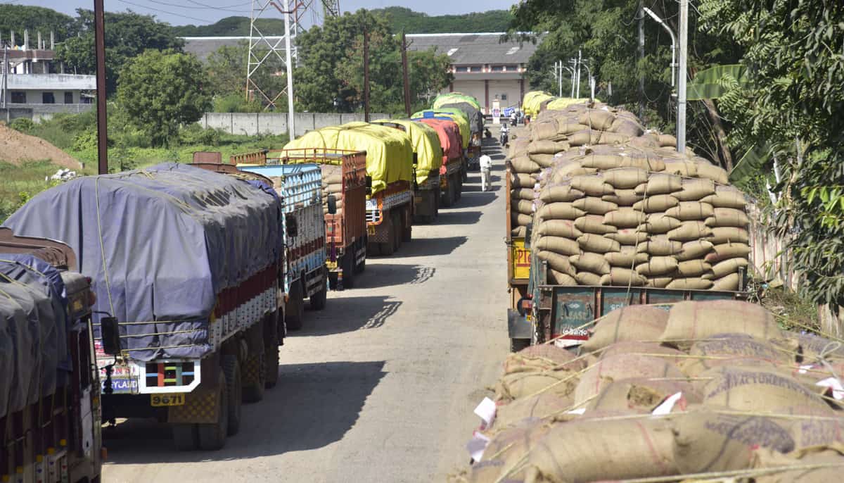 తప్పని నిరీక్షణ