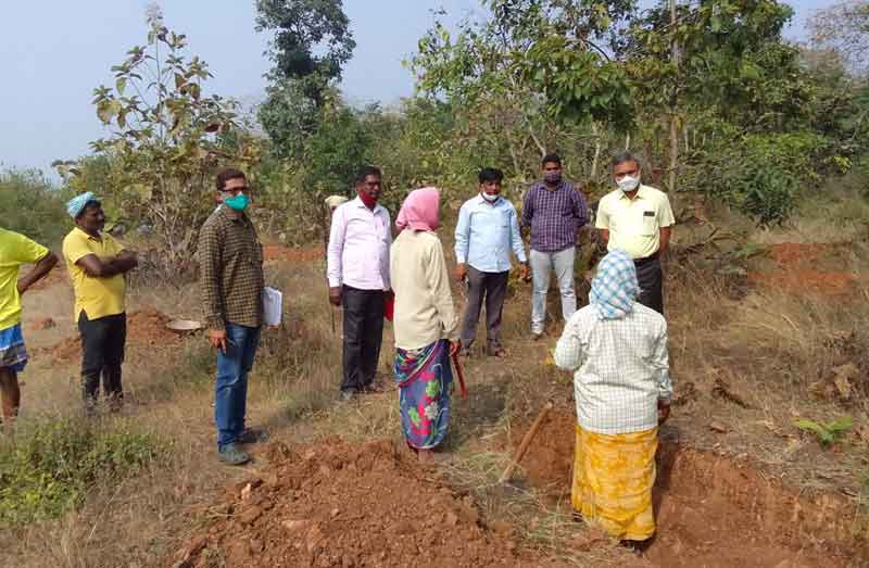 ‘ఉపాధి’ కూలీల సంఖ్య పెంచాలి