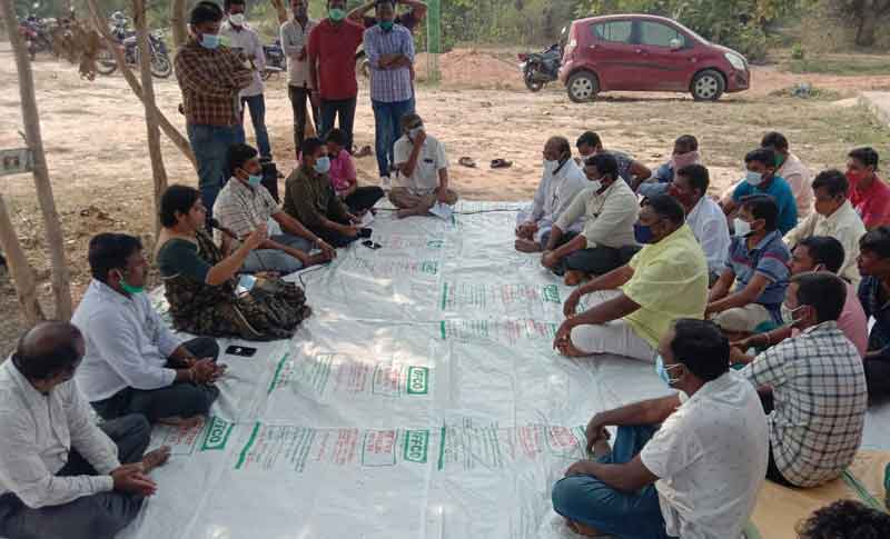 రుణాలతో లబ్ధి పొందాలి