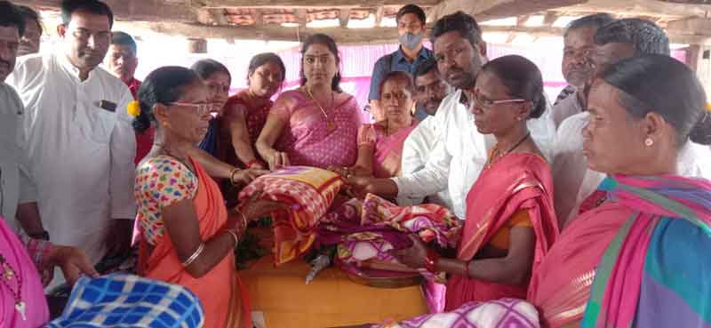 కొలాం గిరిజనుల అభ్యున్నతికి కృషి