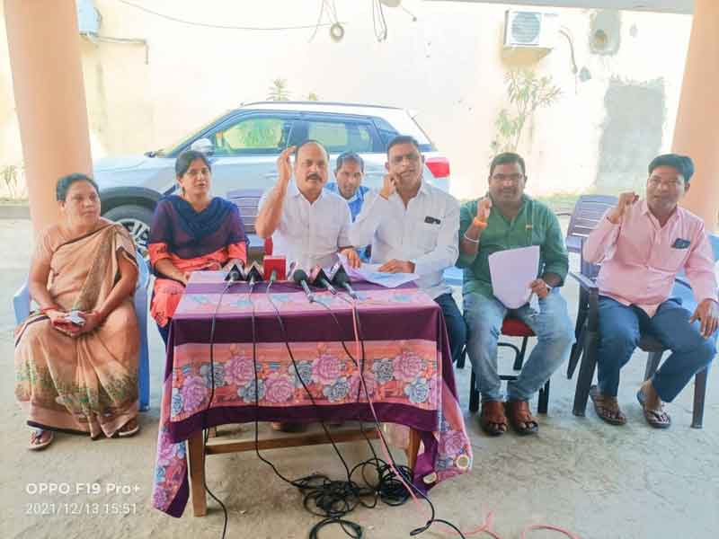 గోనె ప్రకాశ్‌ రావుపై చర్యలు తీసుకోవాలి