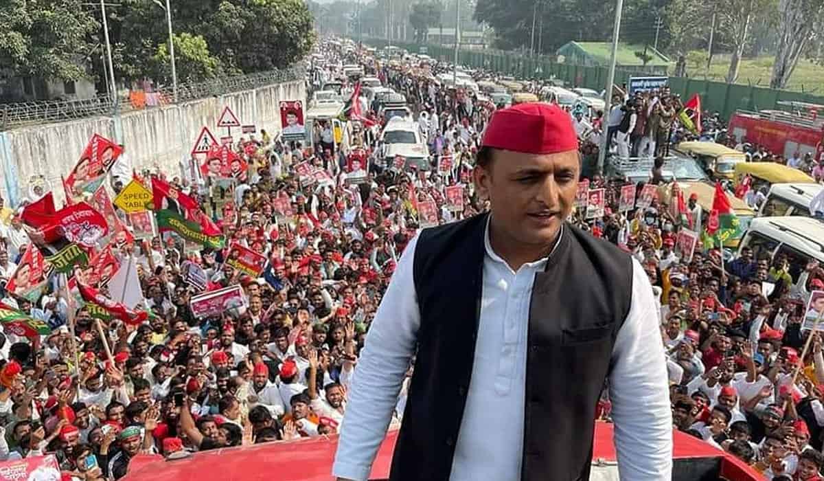 Akhilesh yadav | మా ఫోన్ల‌ను ట్యాప్ చేస్తున్నారు: అఖిలేశ్ ఆరోప‌ణ‌