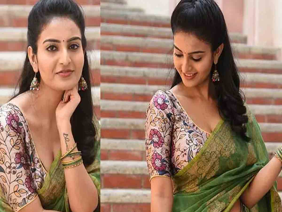 Ananya: వకీల్ సాబ్ భామ యోగాస‌నాలు బిత్త‌ర పోతున్న ఫ్యాన్స్