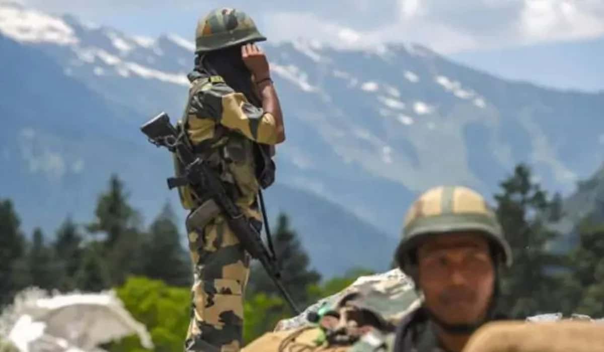 నిర్మాణాన్ని ఆపుతారా? కొర‌డా ఝుళిపించ‌మంటారా? మైక్‌లో పాక్‌ను హెచ్చ‌రించిన భార‌త్‌