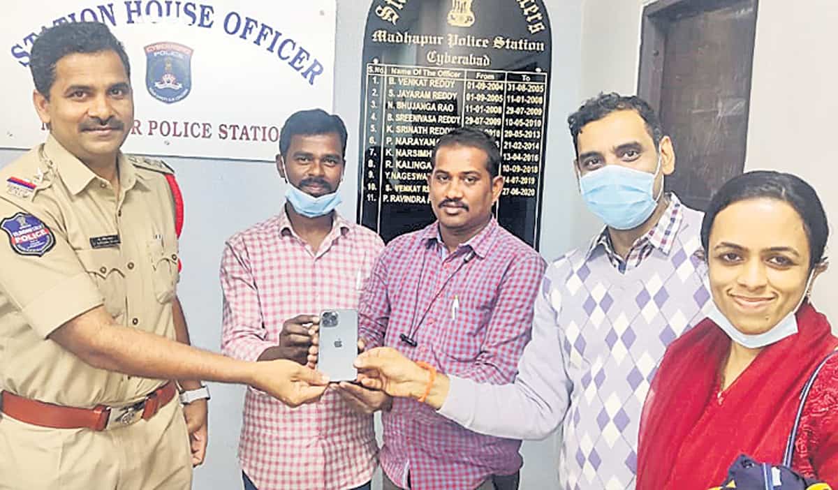 Madhapur police | ఒక్క సెల్‌ఫోన్‌ కోసం.. పది కెమెరాల అన్వేషణ