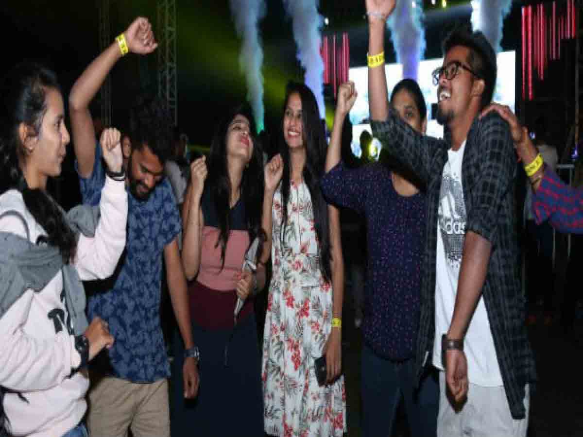 COVID 19 : బీచ్‌లు, బ‌హిరంగ ప్ర‌దేశాల్లో న్యూ ఇయ‌ర్ పార్టీల‌పై నిషేధం