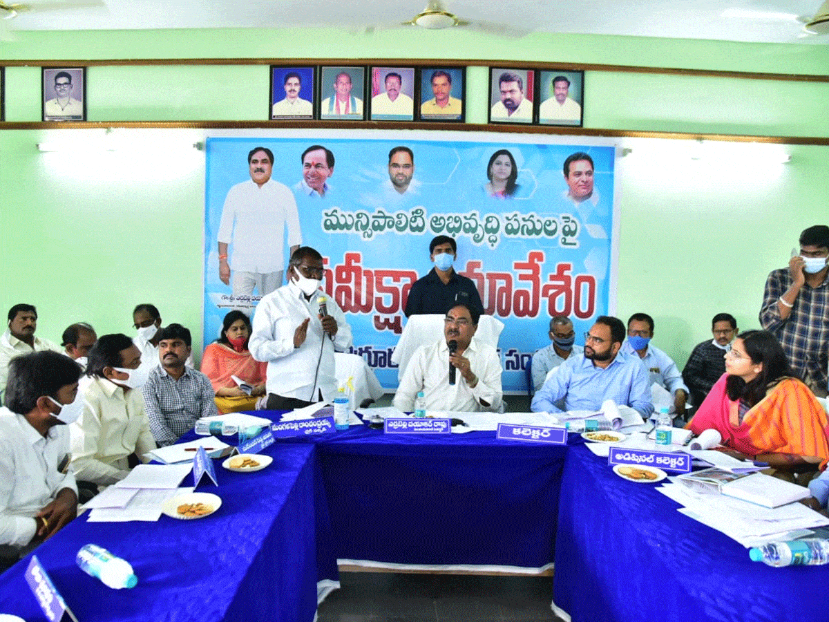 ప్రణాళికాబద్ధంగా తొర్రూరు మున్సిపాలిటీ అభివృద్ధి : మంత్రి ఎర్రబెల్లి