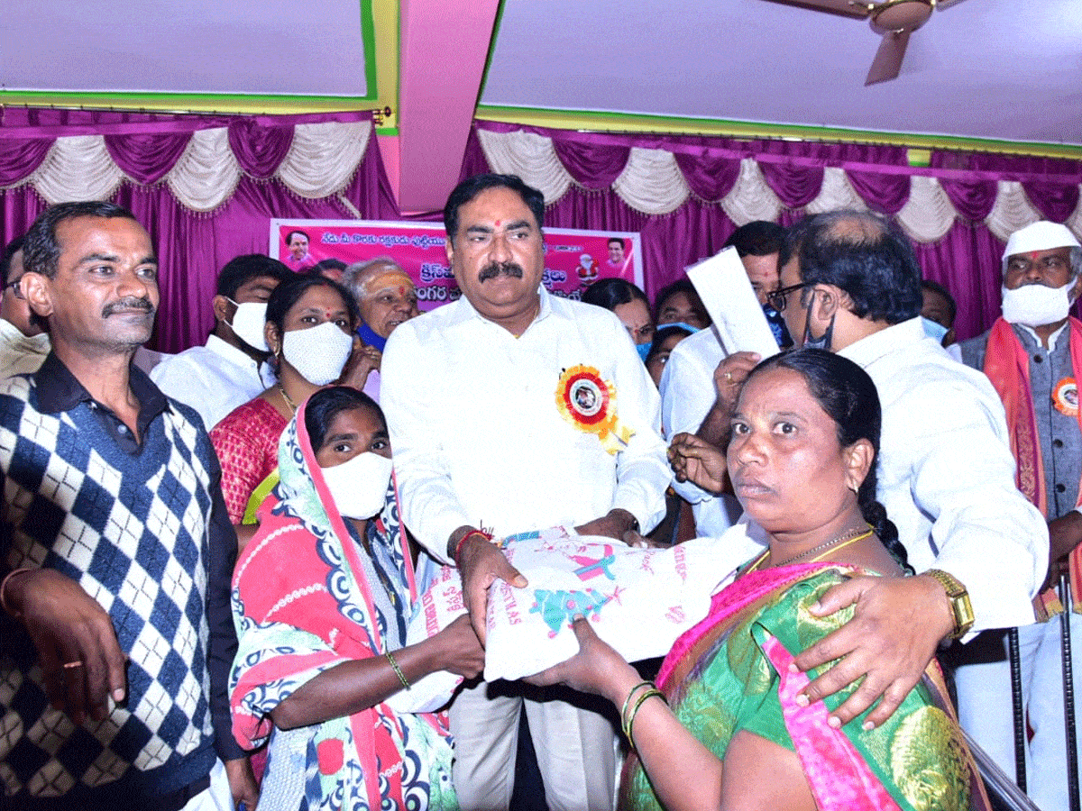 దేశంలో పేదలు అభివృద్ధి చెందడం లేదు : మంత్రి ఎర్రబెల్లి