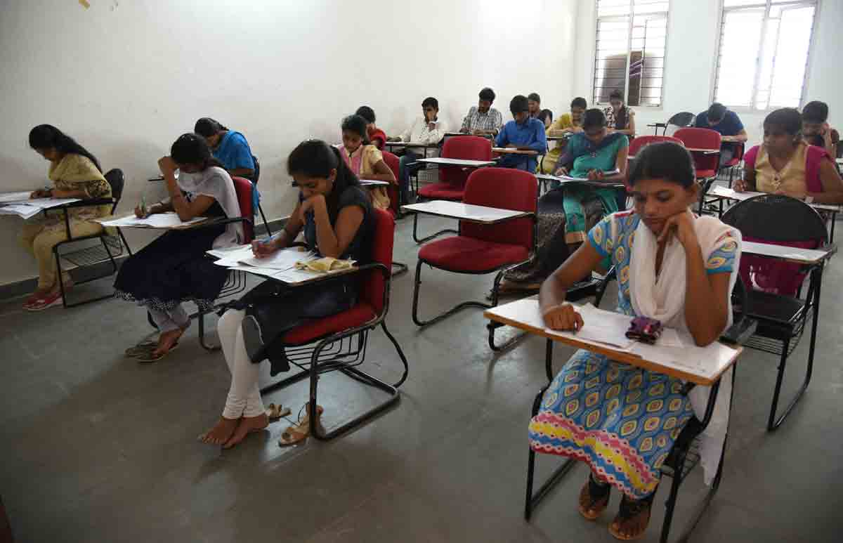 ఇంటర్‌లో ఫస్ట్‌ ఇయర్‌లో సగమే పాస్‌!