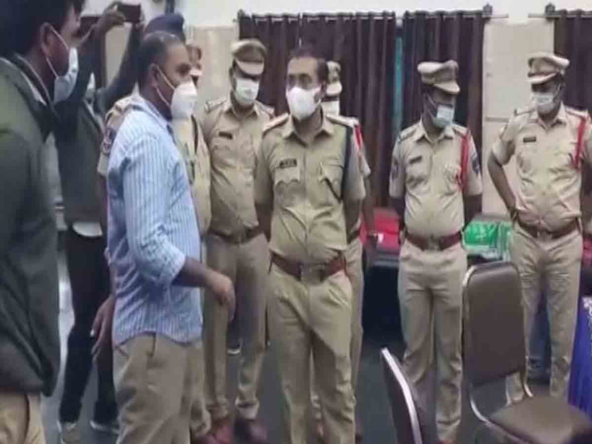 వీసా గ‌డువు ముగిసినా అక్రమంగా ఉంటున్న 40 మంది విదేశీయుల అరెస్ట్!