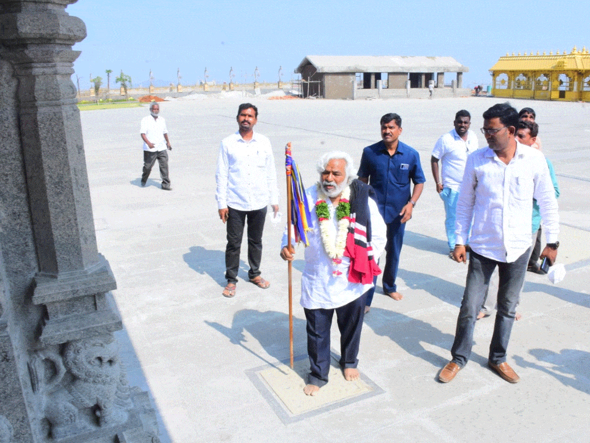 అద్భుతంగా యాదాద్రి నిర్మాణం: గ‌ద్ద‌ర్‌