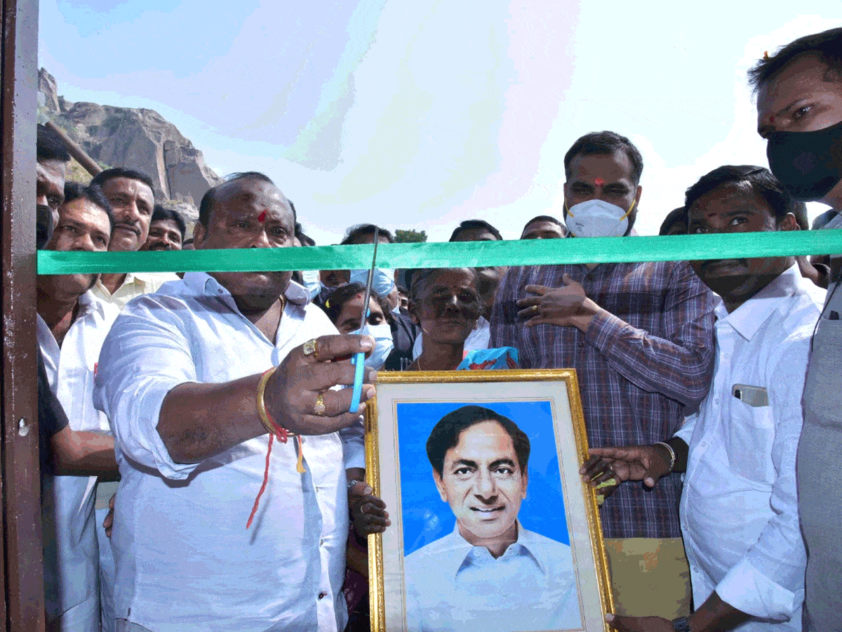 ‘డబుల్’ ఇండ్ల నిర్మాణంతో పేదల సొంతింటి కలలు సాకారం : మంత్రి గంగుల