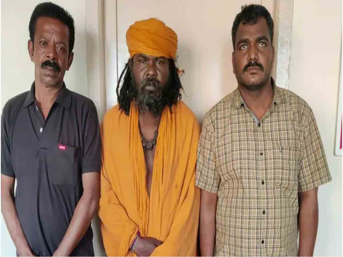 సన్యాసి గెటప్లో.. గంజాయి సెటప్ : కేటుగాడి గేమ్కు చెక్ పెట్టిన పోలీసులు!