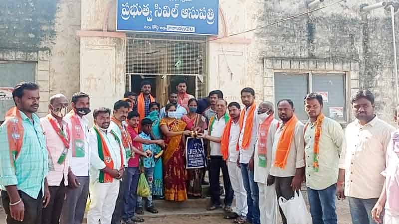 అటల్‌ బిహారీ వాజ్‌పేయి సేవలు చిరస్మరణీయం