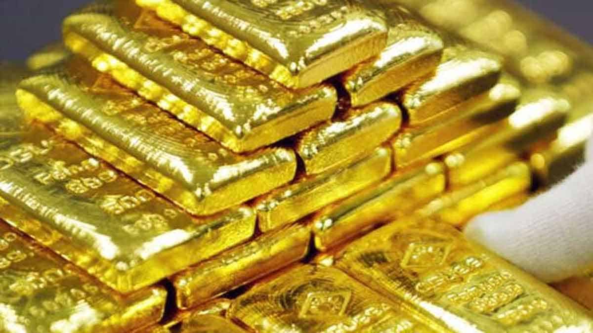 ఎయిర్‌పోర్టులో బంగారం పట్టివేత