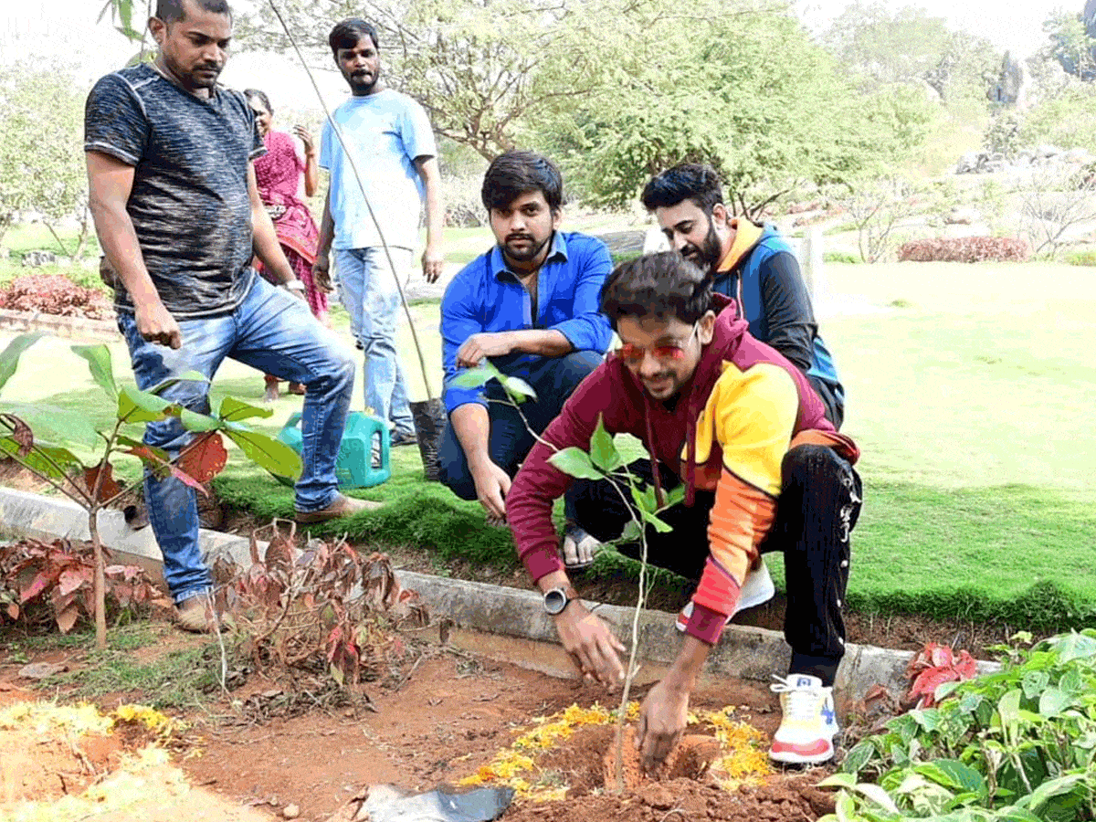 Green India Challenge.. మొక్కలు నాటిన బిగ్ బాస్-5 విన్నర్ వి.జె.సన్నీ