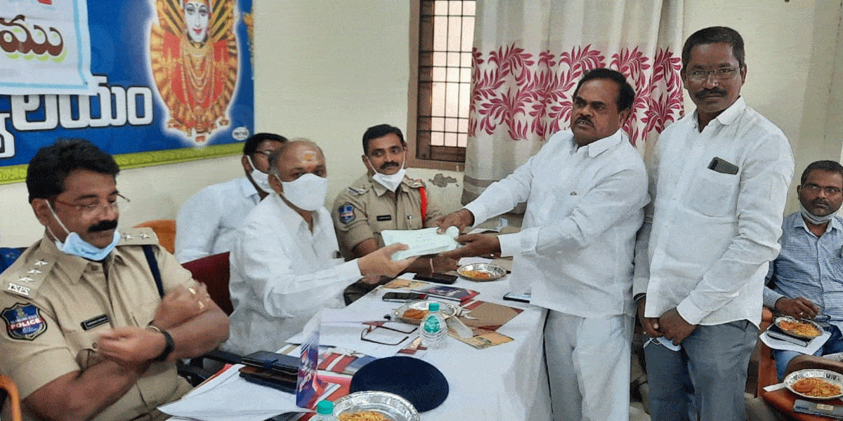 ‘మల్లన్న’ మొక్కు చెల్లించుకున్న మంత్రి హరీశ్‌రావు