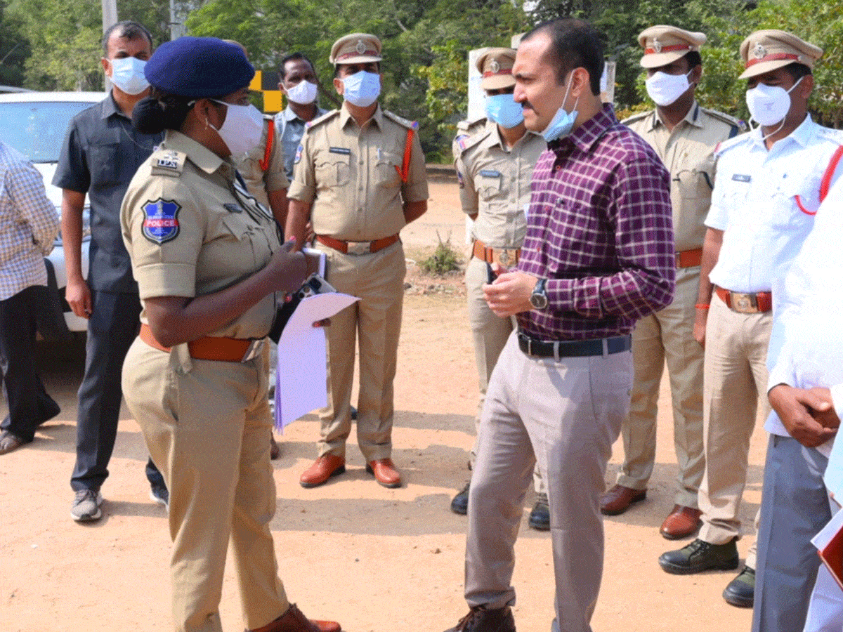 Nallagonda | హెలిప్యాడ్‌ను పరిశీలించిన ఎస్పీ రెమా రాజేశ్వరి