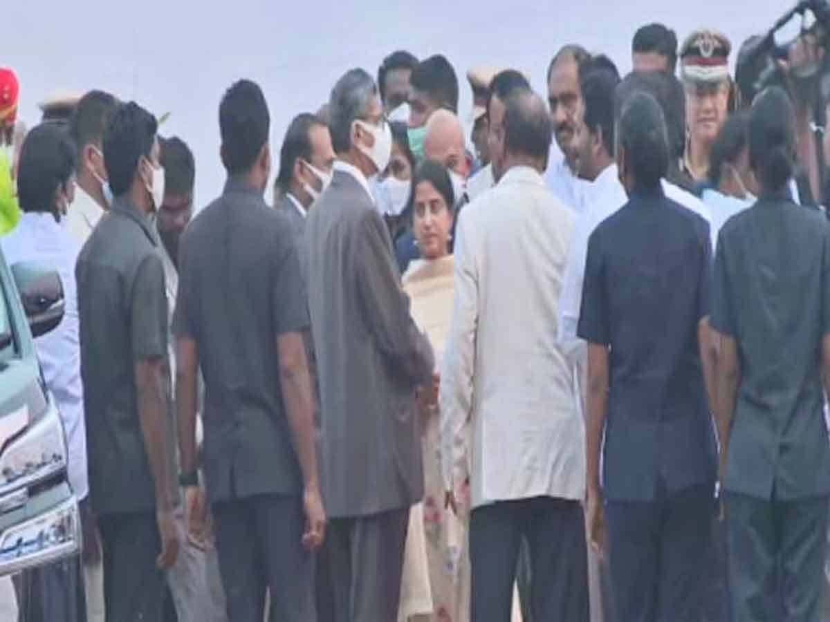 NV Ramana: సీజేఐ ఎన్‌వీ రమణను ఆహ్వానించిన సీఎం జగన్‌