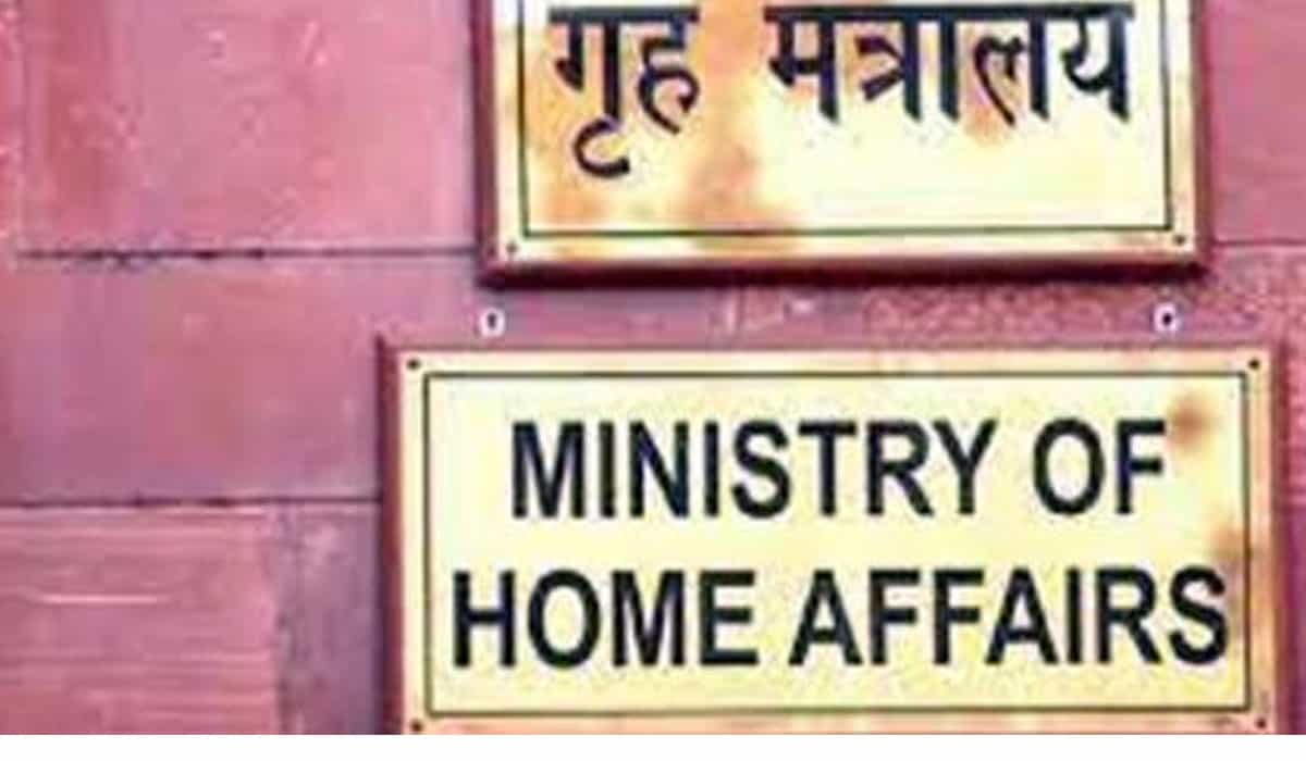 కేసుల తీవ్రత పెర‌గ‌డంతో స‌మీక్ష నిర్వ‌హించిన కేంద్ర హోంశాఖ‌