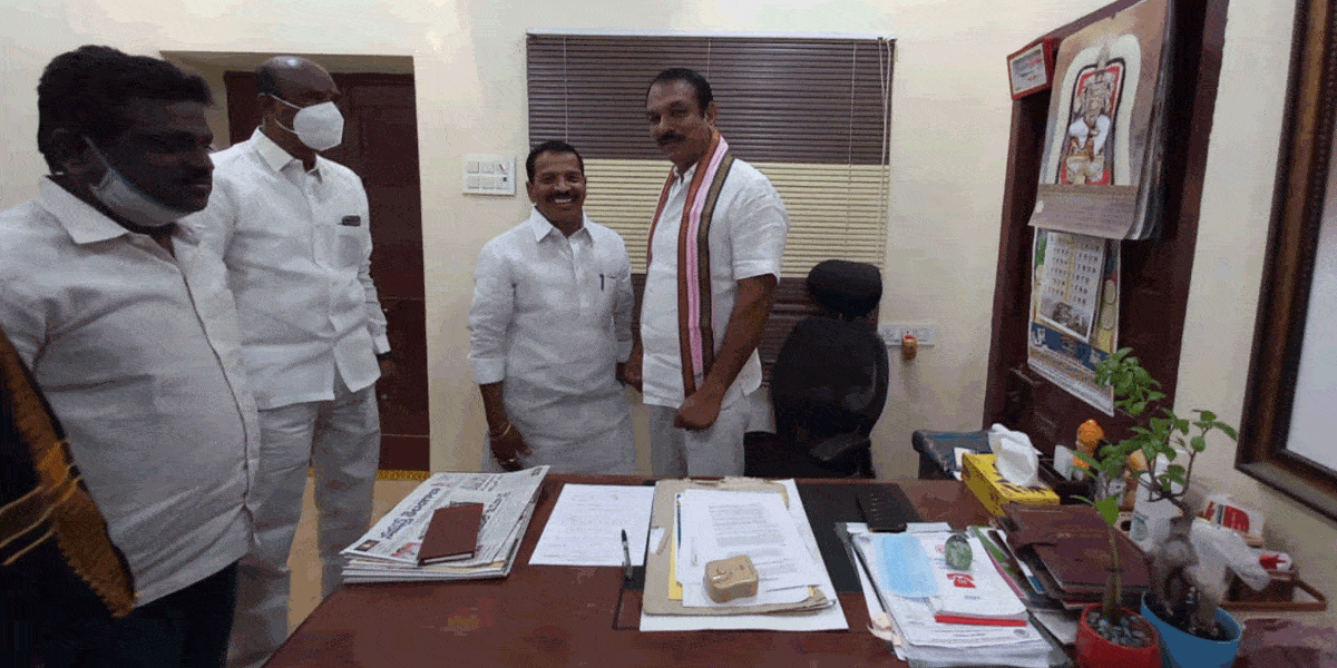 రోడ్ల పునరుద్ధరణకు చర్యలు తీసుకుంటాం : ఎమ్మెల్యే దేవిరెడ్డి