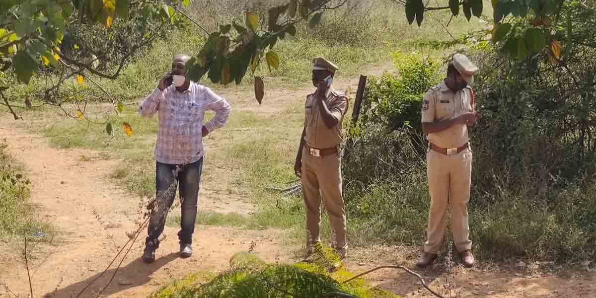 చటాన్‌పల్లిలో సిర్పుర్కర్ కమిషన్ బృందం పర్యటన