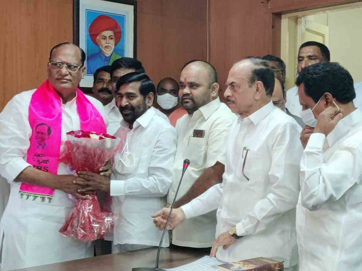 గుత్తా సుఖేందర్‌ రెడ్డికి శుభాకాంక్షలు తెలిపిన మంత్రి జగదీష్‌ రెడ్డి