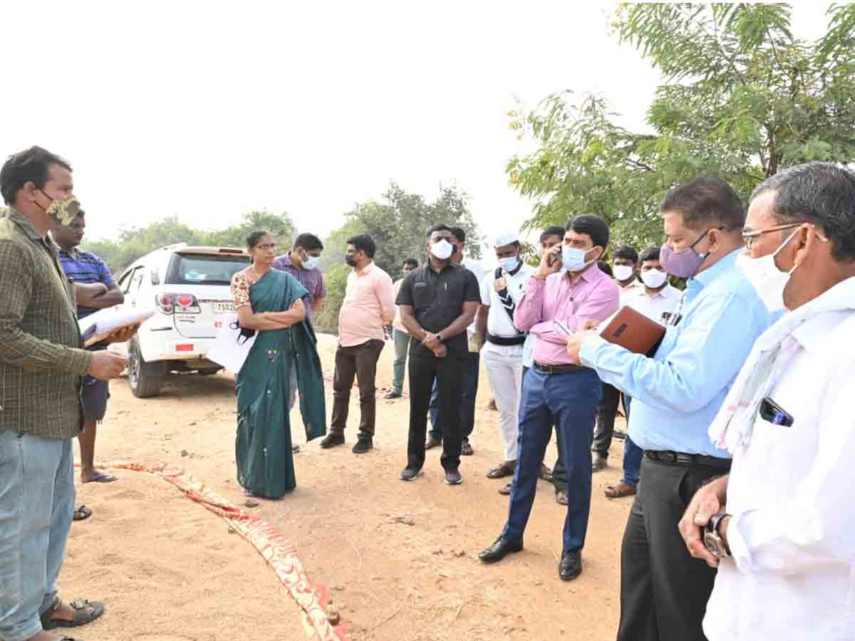 రైతులకు ఇబ్బందులు లేకుండా చూడాలి : కలెక్టర్ జి. రవి