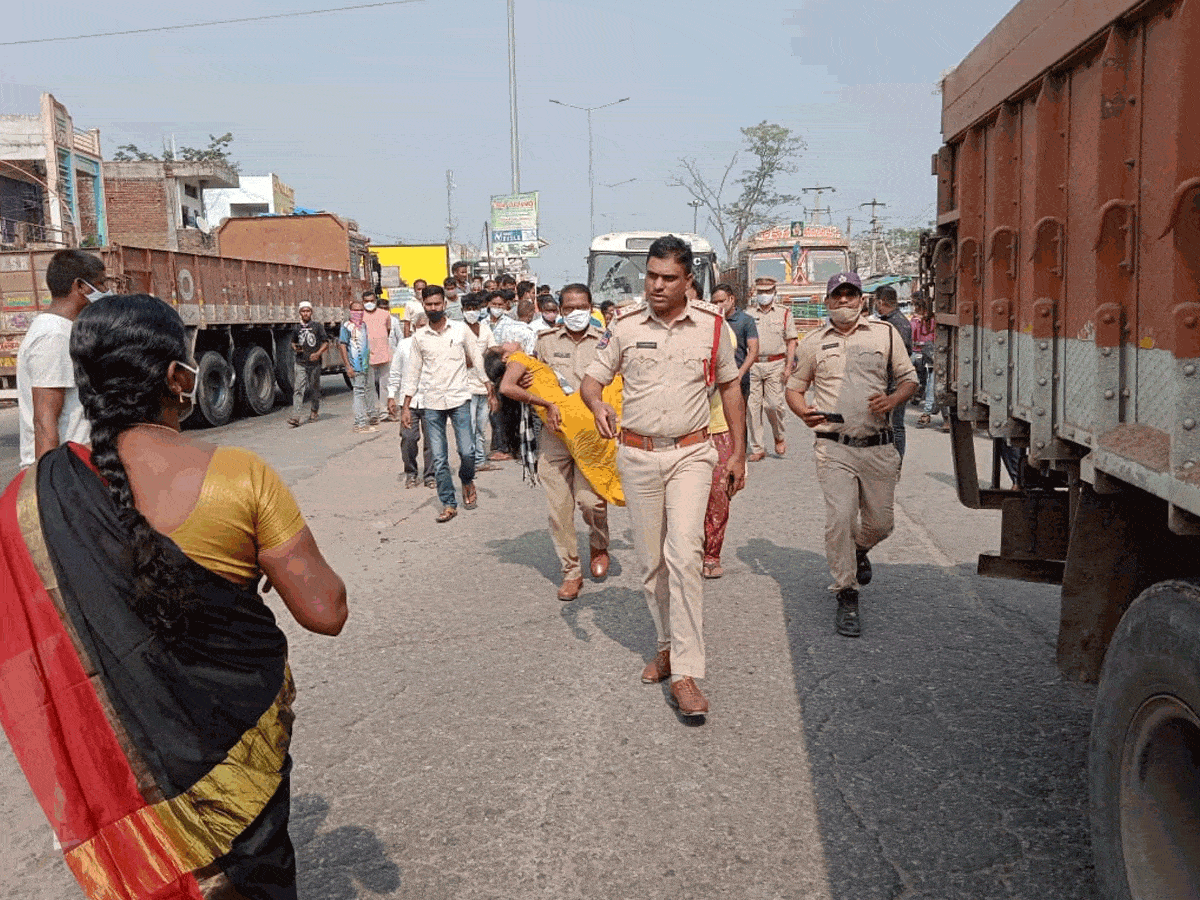 Crime news | బస్సు, లారీ ఢీ..ఐదుగురికి గాయాలు