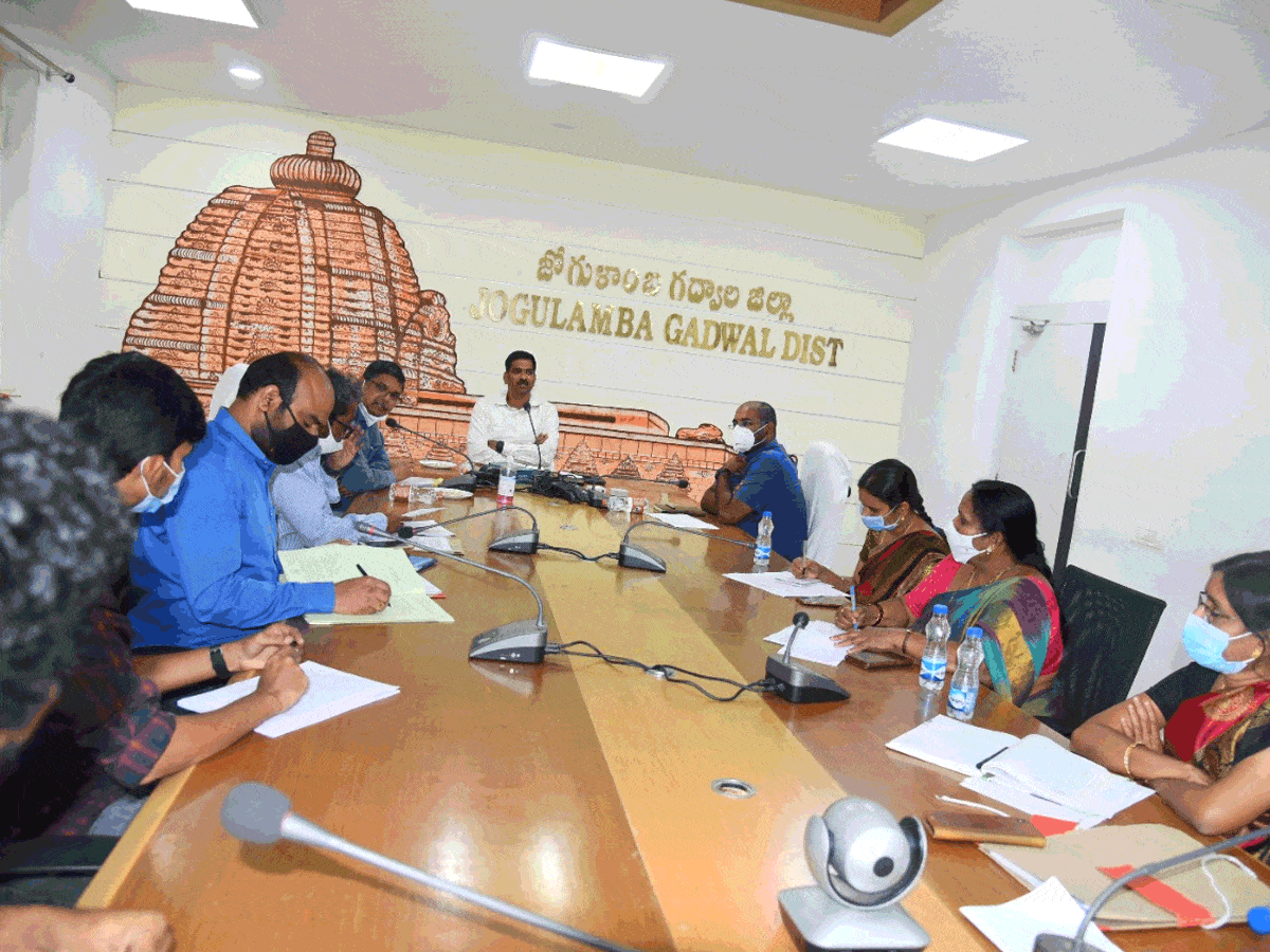 తప్పులు లేకుండా ఓటరు జాబితా రూపొందించాలి : మాణిక్ రాజ్ కన్నన్