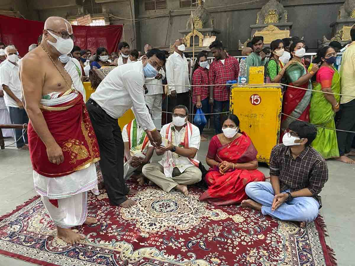 Yadadri | యాదాద్రిలో కారం రవీందర్‌రెడ్డి పూజలు